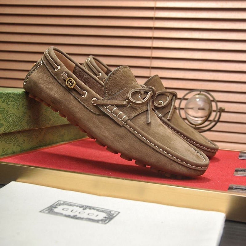 G*u*i leather shoes